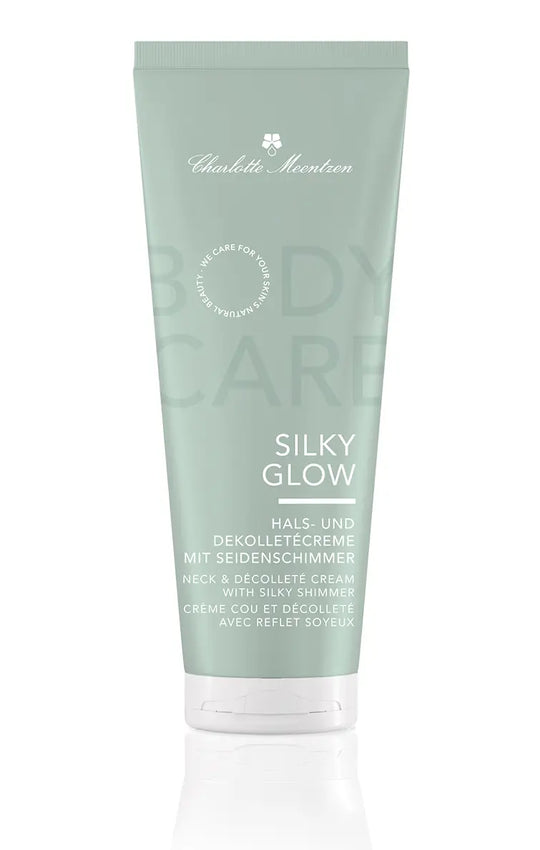 BODY CARE  Silky Glow Hals- & Dekolletécreme mit Seidenschimmer